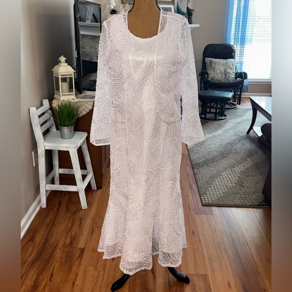 Giovanna White Lace Cut Out 2 piece Applique midi Dress/jacket NEW Suit sz 10 - Picture 3 of 12